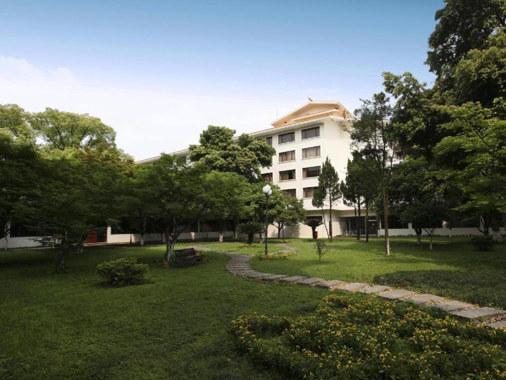 Guilin Grand Link Hotel Экстерьер фото